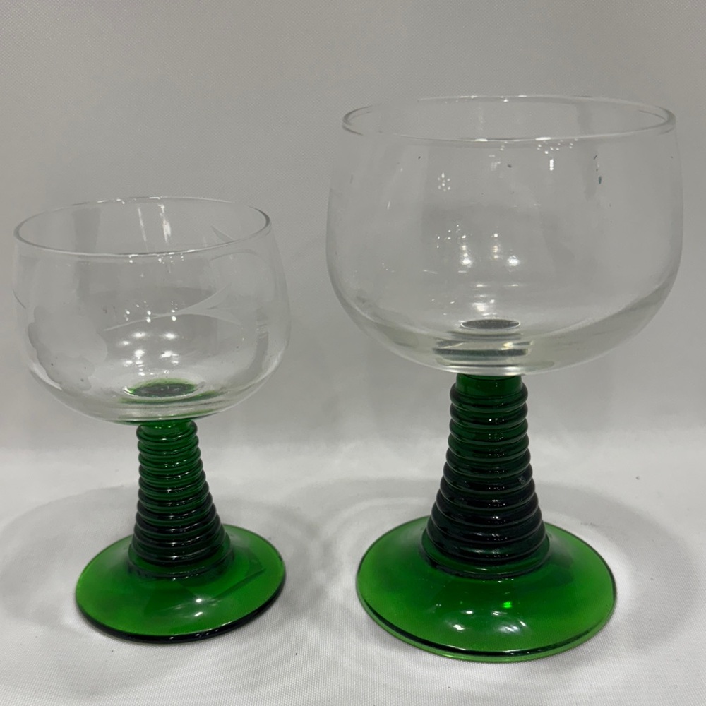 Elegant Green Stemmed Glass Set